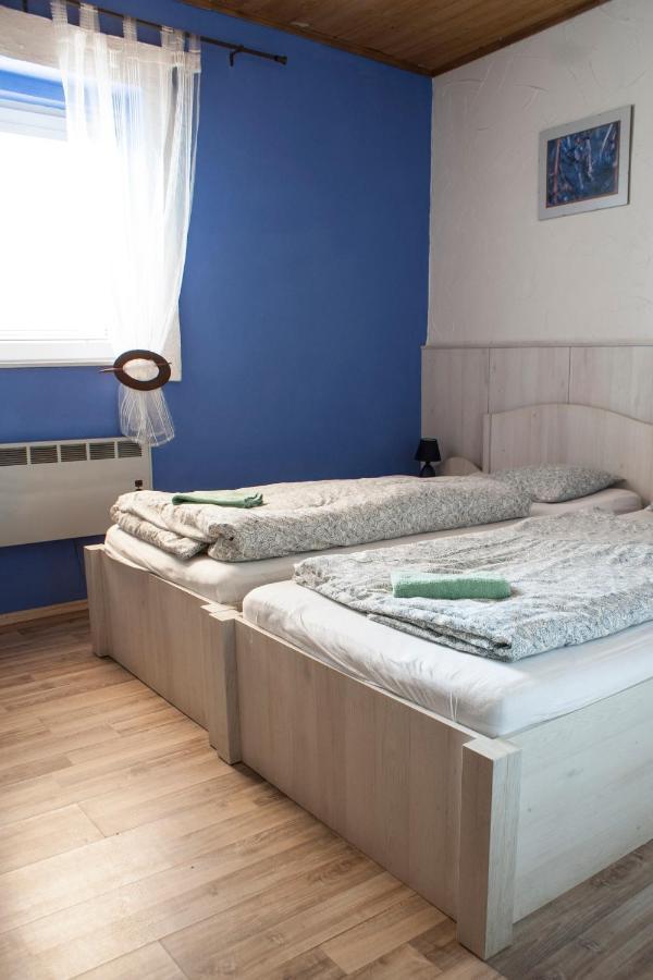 Hotel Pura Vida Zaječí Esterno foto