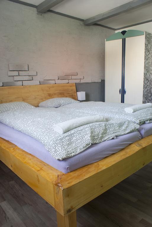 Hotel Pura Vida Zaječí Esterno foto